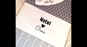 Wieglaken Baby | Hotel Oma |  Laken Meyco wit | katoen | wit | 75 x 100 cm | Cadeau voor oma