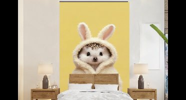 Behang - Fotobehang Egel - Paashaas - Kostuum - Breedte 145 cm x hoogte 220 cm