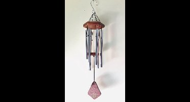 Nature's Melody Premiere Grande Tunes silver Muziek windgong  /  Windorgel met 6 mat zilver stalen buizen .Het windgonggeluid is afgestemd Ca.80cm van S-haak tot onderkant klepel.