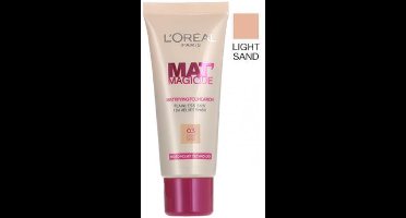 Loreal - Mat Magique Foundation - 03 Light Sand