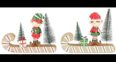 Figuur santas helper op slee 16x2x13,5cm assorti (per stuk)