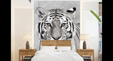 Behang - Fotobehang Tijger - Natuur - Zwart - Wit - Breedte 160 cm x hoogte 220 cm