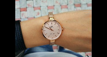 Q&Q prachtige dames horloge rosékleurig QA15J020Y