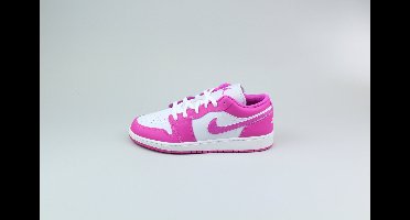 Air Jordan 1 Low 'Fire Pink' (GS) maat 39.