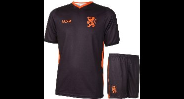 Musiala Duitsland Voetbaltenue Thuis - 2026-2028 - Voetbaltenue Kinderen - Shirt en Broekje - Jongens en Meisjes - Volwassenen - Heren en Dames-164