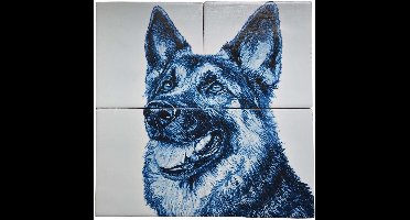 MadDeco Nederlands fabrikaat Delfts Blauwe Duitse Herder op plateau van 4 tegels Friese Witjes 13 x 13 cm per tegel