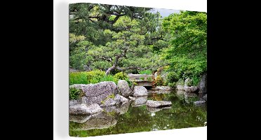 OneMillionCanvasses - Canvas schilderij - Brug - Stenen - Water - Bomen - Japan - Canvas doek - 160x120 cm - Schilderijen op canvas - Muurdecoratie - Woonkamer