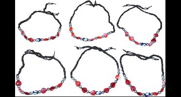 Armbandjes met kraaltjes rood set van 6 stuks.