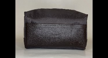 Klein formaat L'oreal professionnel Homme toilettas voor mannen - Handbagage - bruin H15cm x B20cm x D10cm