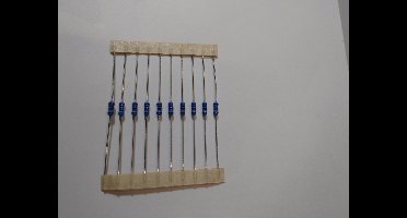 2K2 weerstand 1% 0,6W 10 stuks