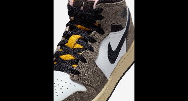 Air Jordan 1 Mid SE - Maat 36 - Wit/Cave Stone/Dark Sulfur/Oil Grey / Wit Grijs - Air Jordan 1 - Lifestyle - Kinder Sneakers voor Jongens en Meisjes