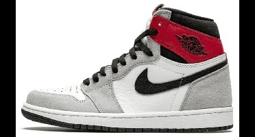 Air Jordan 1 Retro High OG - Maat 40 - Wit/Light Smoke Grey/Varsity Red/Zwart / Wit Grijs - Air Jordan 1 - Lifestyle - Unisex Sneakers