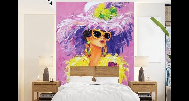 Behang - Fotobehang Zonnebril - Vrouw - Jas - Veren - Breedte 160 cm x hoogte 220 cm