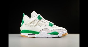 Air Jordan 4 Retro SB Pine Green - DR5415-103 - Maat 45.5 - GROEN - Schoenen