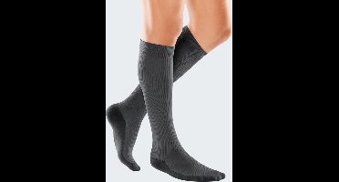 Medi Travel Men Compressiekousen Vliegtuig | CCL 1 | Gesloten Teenstuk | Grijs | Size L | Lengte: Kort