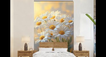 Behang - Fotobehang Madeliefjes - Wit - Zonlicht - Breedte 160 cm x hoogte 240 cm