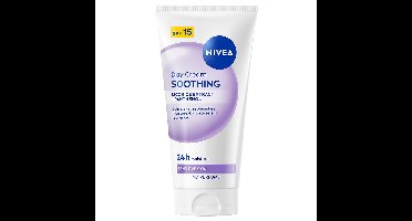 Nivea - Essentials Sensitive Day SPF 15 - 50 ml