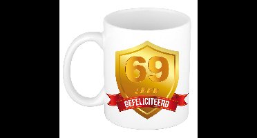 Bellatio Decorations Leeftijd koffiemok - 69 jaar - Gefeliciteerd