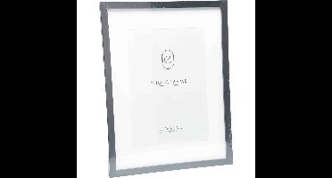 Kunststof fotolijst zwart geschikt voor een foto van 30 x 40 cm