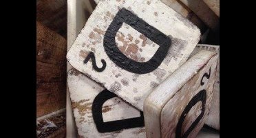 Thils Living houten letters & tekens Scrabble Letter D