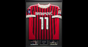Zlatan Ibrahimovic gesigneerd AC Milan 11/12 ingelijst thuis shirt