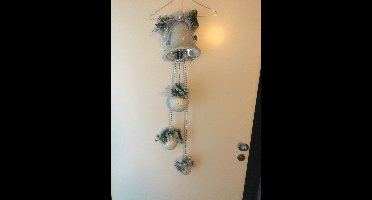 Decoratief kersthangornament klok en ballen