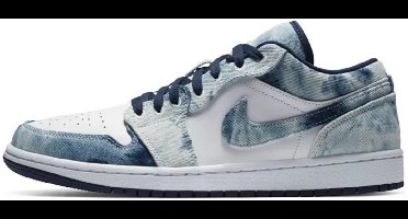 Air Jordan 1 Low SE 'Washed Denim' maat .