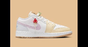 Nike Nike Air Jordan 1 Low - Kinder - Sneaker - Limited Edition - Wit/Geel/Paars