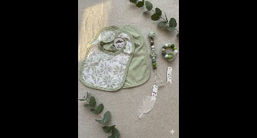 Maminobaby.nl | Baby geschenkset meisje | Bloem | Handmade speenkoord Handgemaakte bijtring | Kraamcadeu | Babyshower