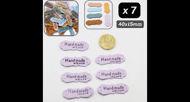 7 Stuks IMITATIE SUEDE AANNAAIBARE ETIKETTEN met Tekst Handmade with Love, Maat 40MMx15MM, Kleur LILA