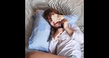 MikaMax Boyfriend Pillow - Knuffelkussen - Allergie-vrij - Mannenarm - 54 x 50 cm - Grappig Cadeau