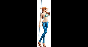 Bandai One Piece - Poseerfiguur - Nami - Special Color