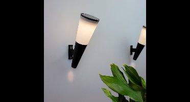 Solar wandlamp 'Torch' - Set van 2 - Buitenlamp op zonne-energie - Moderne wandlamp voor de schutting of gevel - Zwart