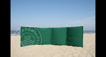Strand Windscherm 5 meter dralon effen groen met houten stokken.