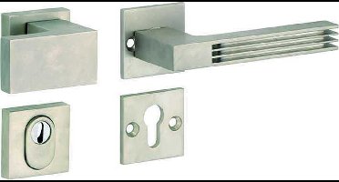 Deurkruk op rozet - Nikkel mat ongelakt - Messing - M&T - M&T knop- en krukgarnituur knop rechts PC met kerntrek SKG*** Maya, mat nikkel ongelakt