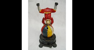 Gietijzeren mechanische spaarpot clown op bal